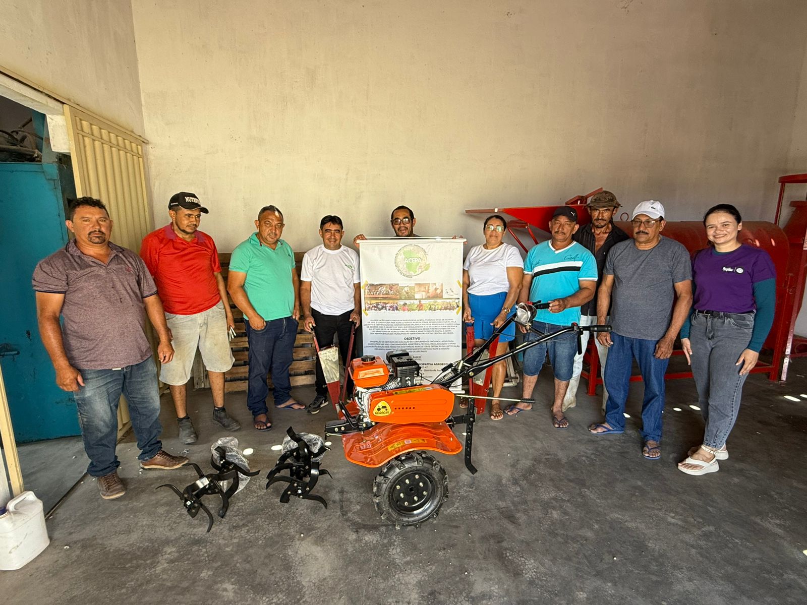 Entrega de motocultivadores